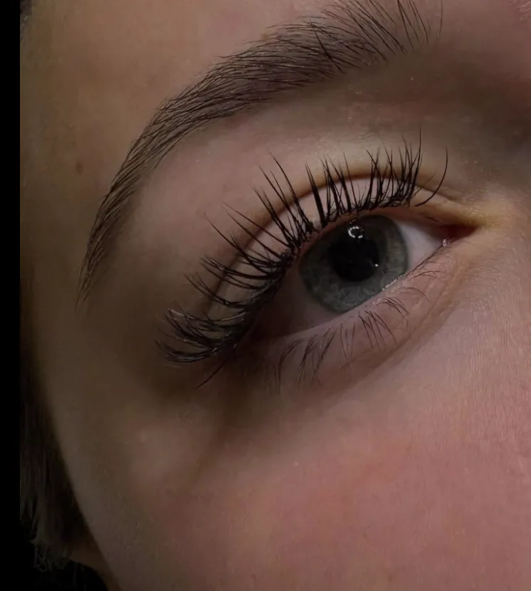 A full set of lash extensions
